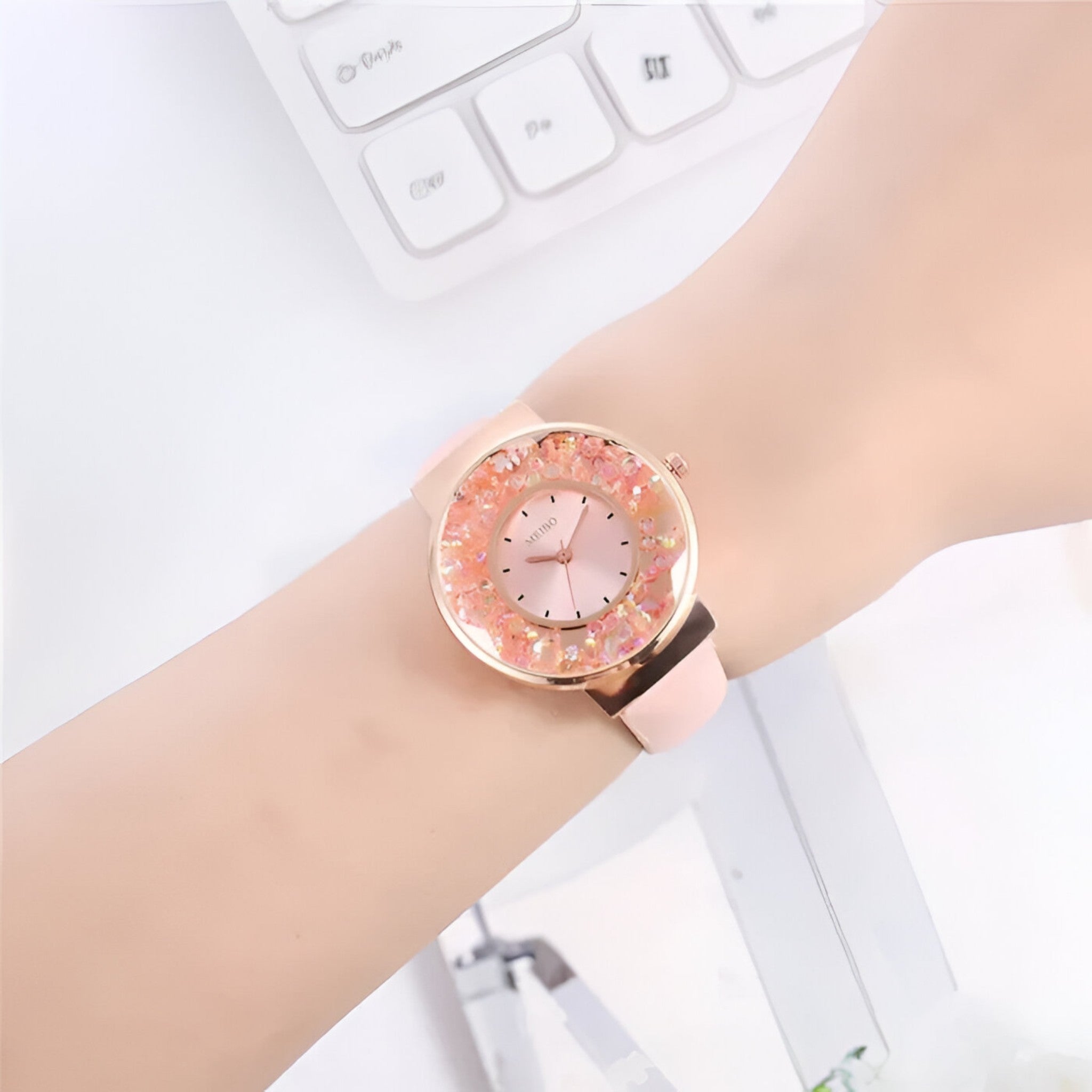 Orologio da donna con cinturino in cuoio stile bracciale e movimento al quarzo - - bracciale cinturino cuoio donna female watch movimento orologio orologio donna quarzo watch for women - Concept Palermo