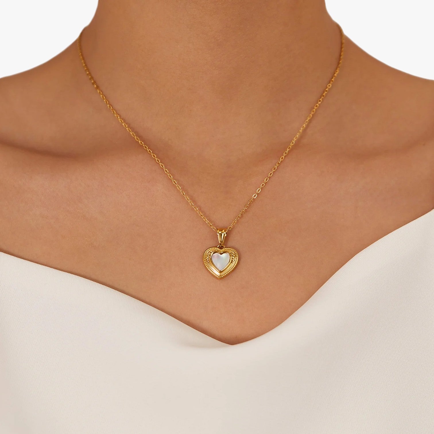 Collana a forma di cuore in madreperla e acciaio inossidabile Lana - - acciaio collana collana forma cuore elegant womens necklaces forma inossidabile jewelry lana necklace Necklaces for Women Pendant Necklaces - Concept Palermo