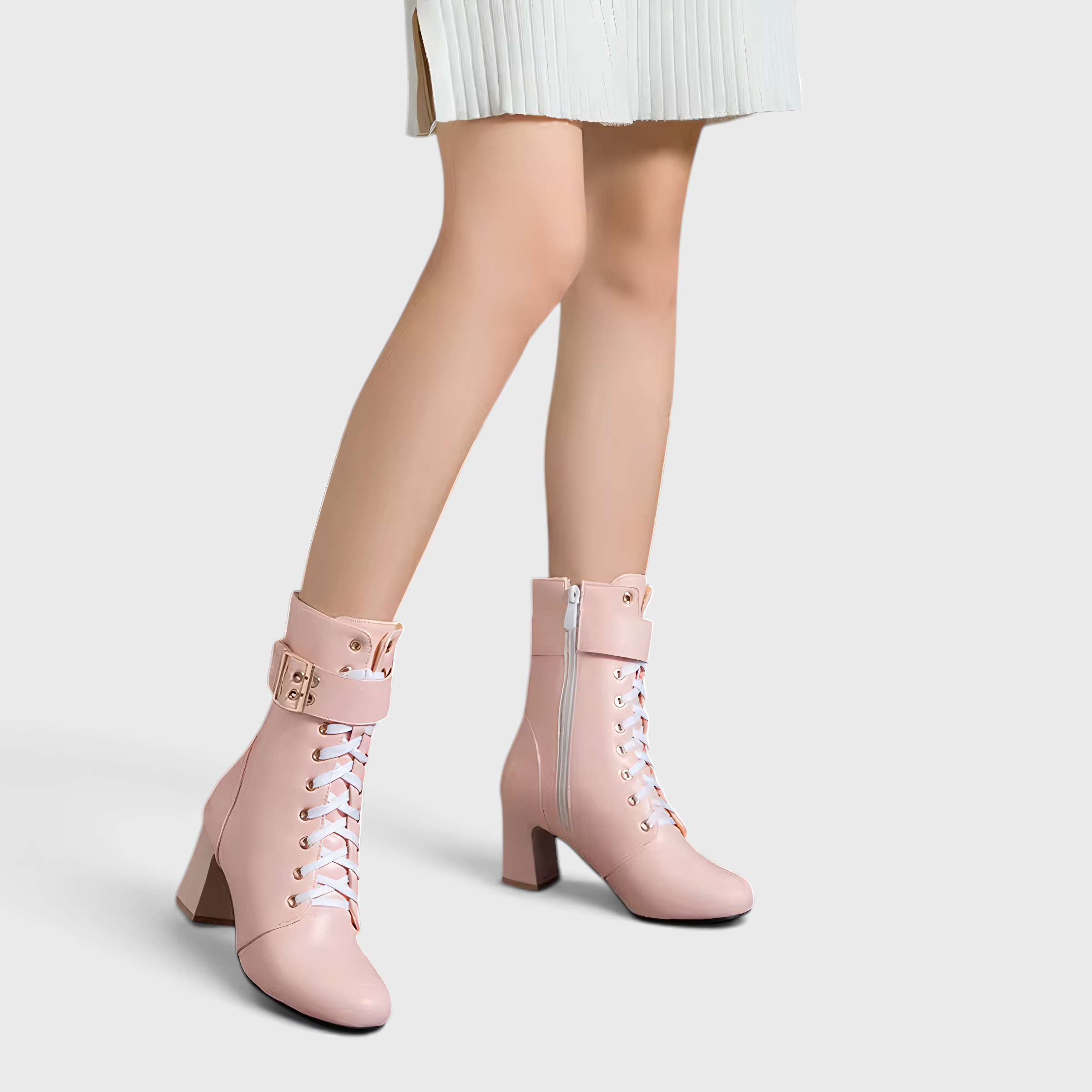Botines al tobillo con cordones y correa ajustable