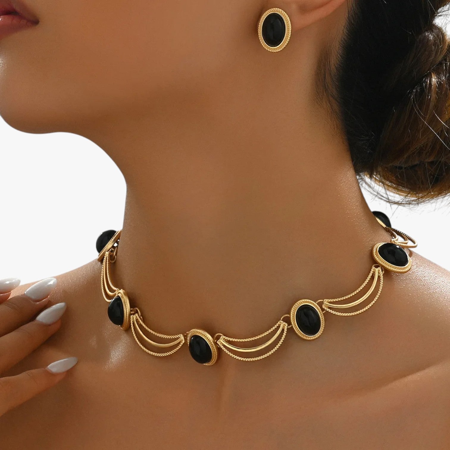 Collana e orecchini con ciondolo regale in stile retrò - - ciondolo collana collana orecchini elegant womens necklaces jewelry necklace Necklaces for Women orecchini regale retr stile - Concept Palermo