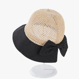 Gehaakte zomerse hoed met opvouwbare strik en ademend