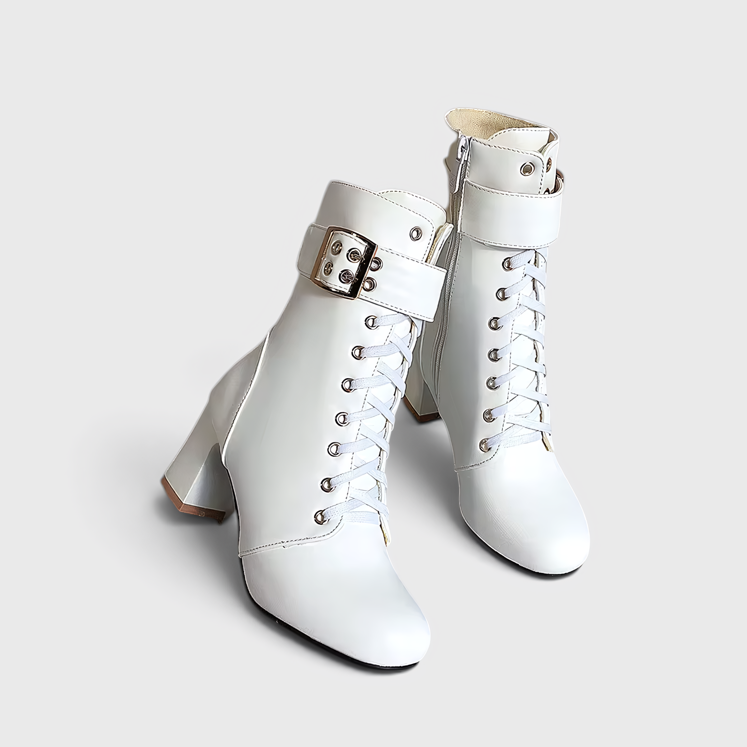 Botines al tobillo con cordones y correa ajustable