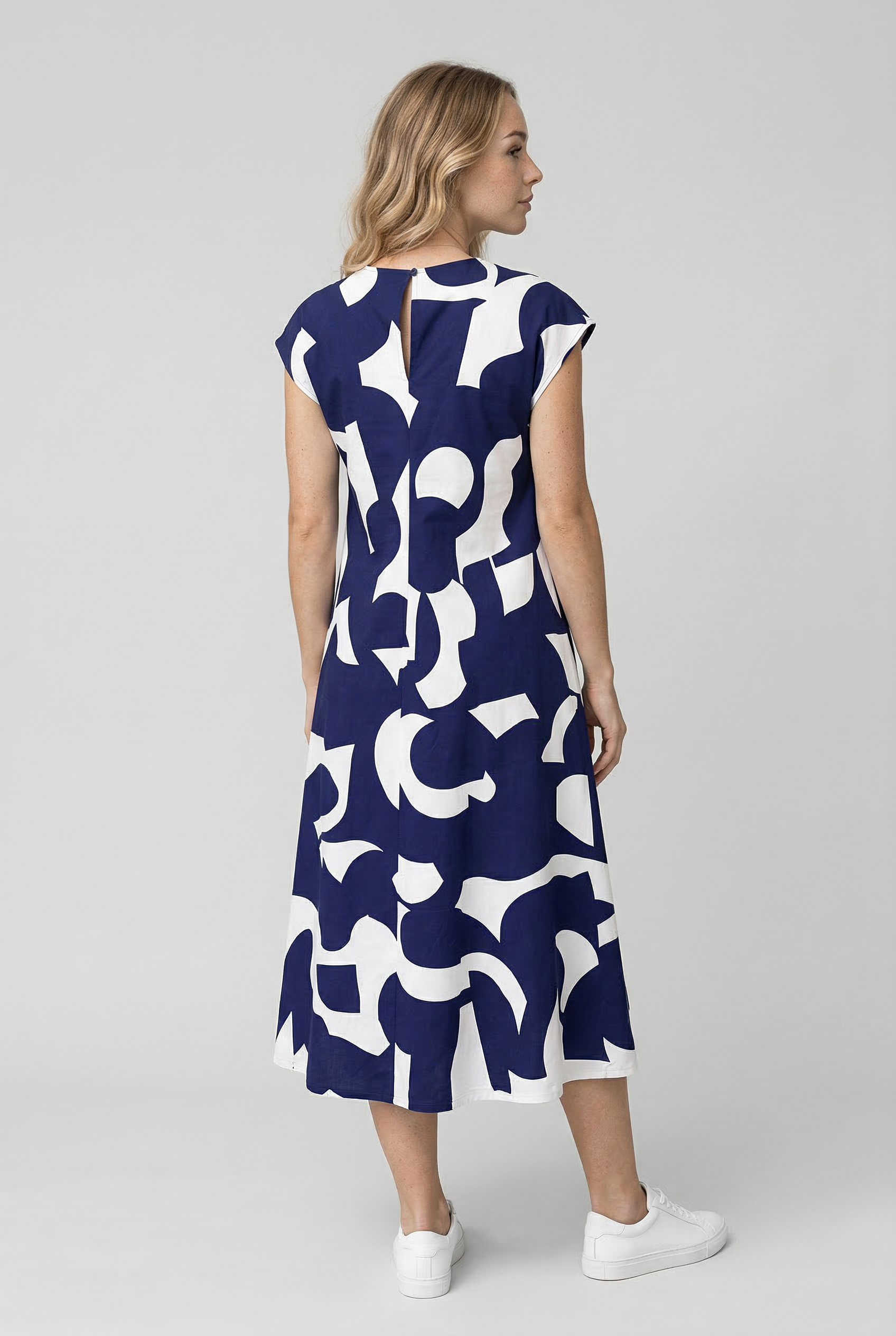 Vestito Lungo Donna Estivo in Viscosa con Fantasia Floreale Astratta Elegante S-XL - - abito abito donna abito estivo abito lungo abito maxy astratta donna dresses materiale leggero maxy moda femminile scollatura a V stampa stampa astratta stile artistico taglie disponibili vestibilità comoda - Concept Palermo
