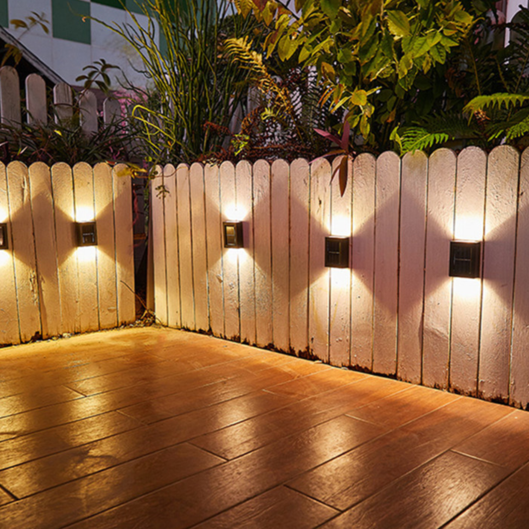 Applique LED Solari Senza Fili Deluxe - Illuminazione Efficiente per le Tue Pareti Esterne
