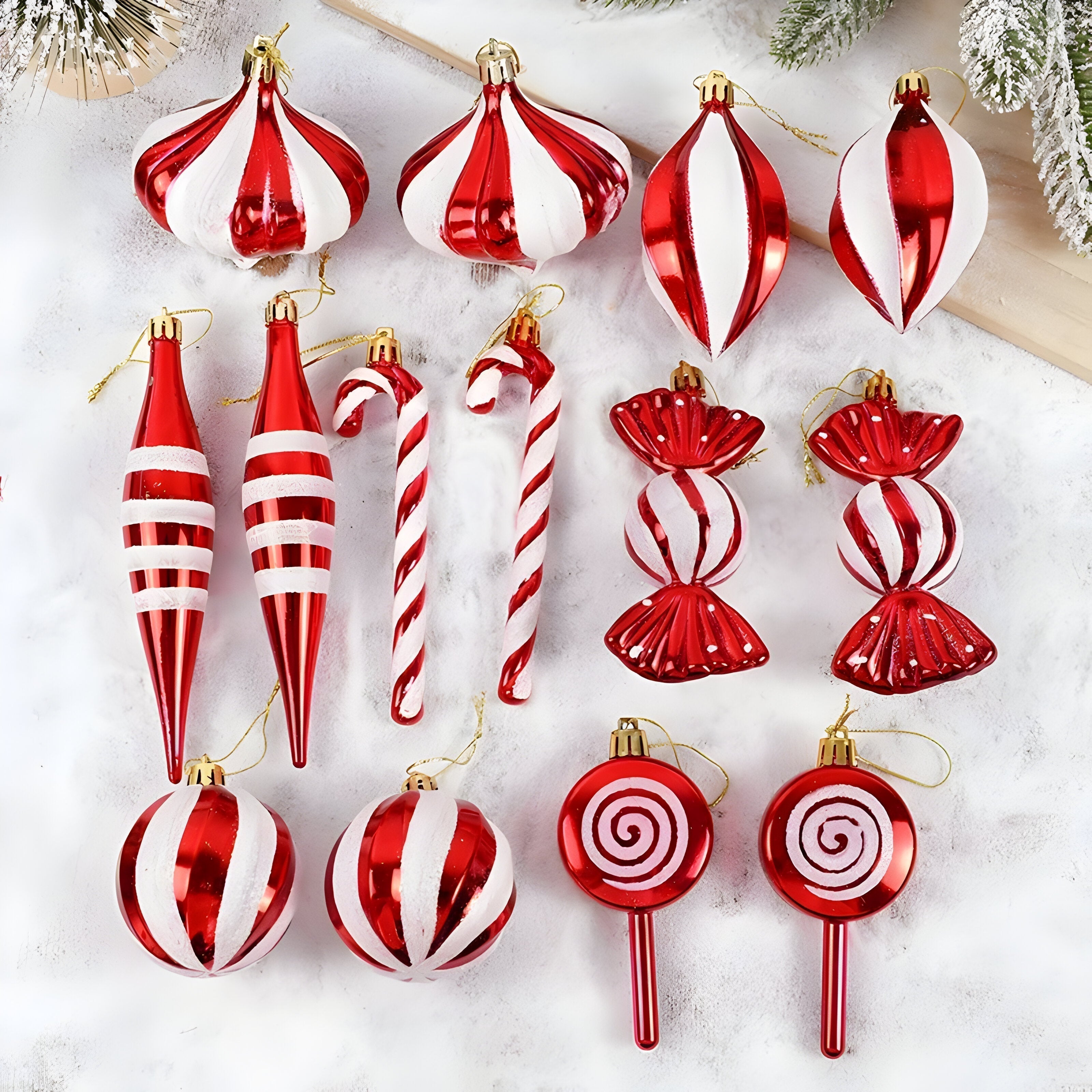 Palline di Natale Rosse Scintillanti - - atmosfera festiva decorazione albero di Natale decorazioni festive decorazioni natalizie natale ornamenti rossi palline palline di Natale palline natale palline natalizie eleganti regali di Natale rosse scintillanti - Concept Palermo