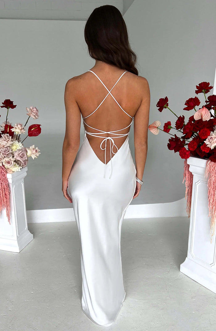 Abito lungo da donna realizzato in elegante raso, morbido poliestere, perfetto