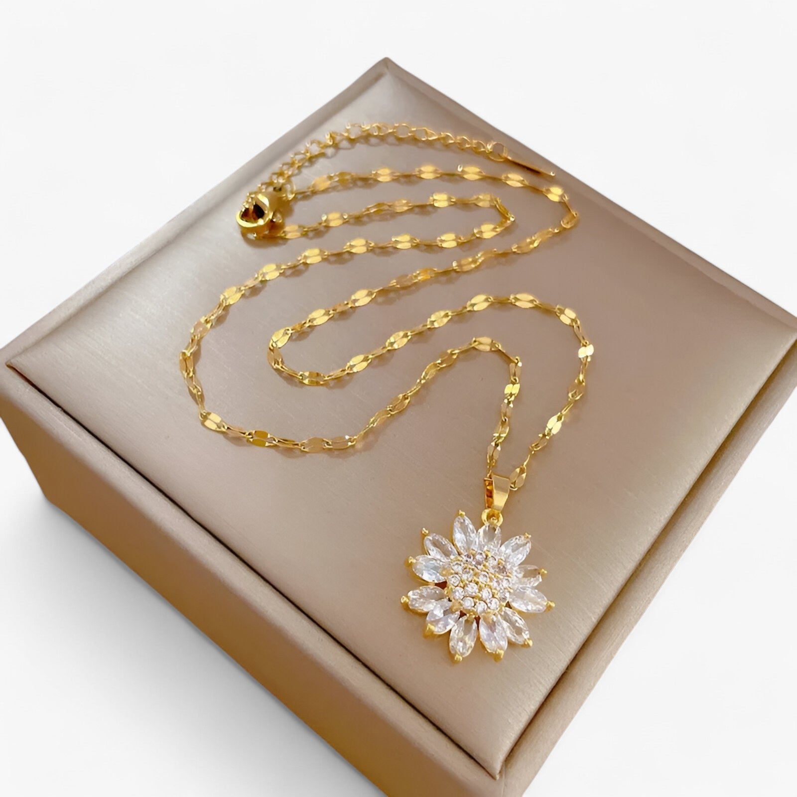 Collana con appendiabiti di lusso - Trendy e senza tempo - - appendiabiti collana collana appendiabiti Gift Gifts for women jewelry Necklace Necklaces for Women tempo trendy womens fashion - Concept Palermo