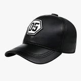 Cappello in pelle rossa - Protezione solare con design ricamato Uomo