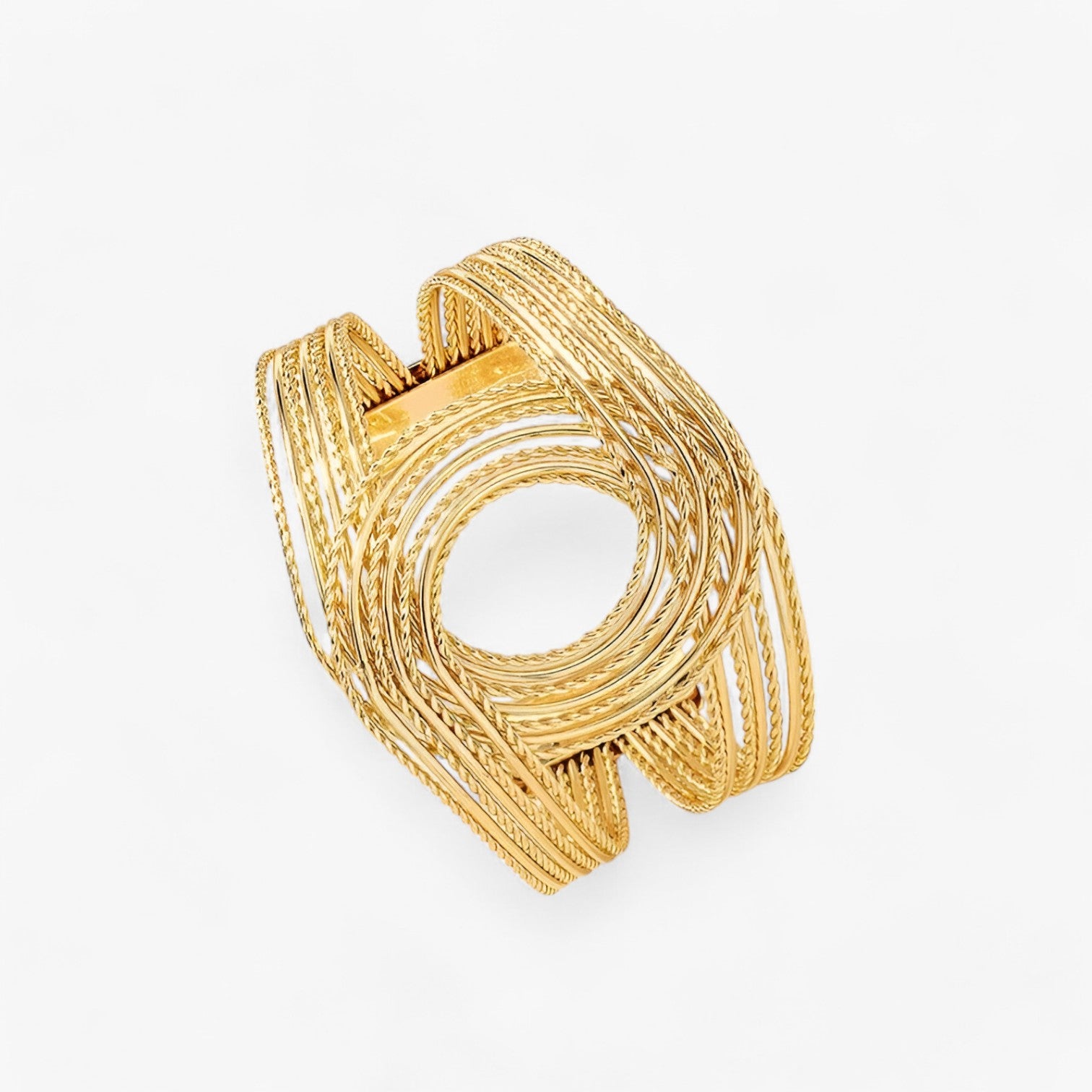 Bracciale Cuff Metallico a Doppia C Incisa – Bracciale di Tendenza per Donna - - Accessories Jewelry bracciale bracciale cuff BRACELETS cuff donna doppia incisa jewelry metallico - Concept Palermo