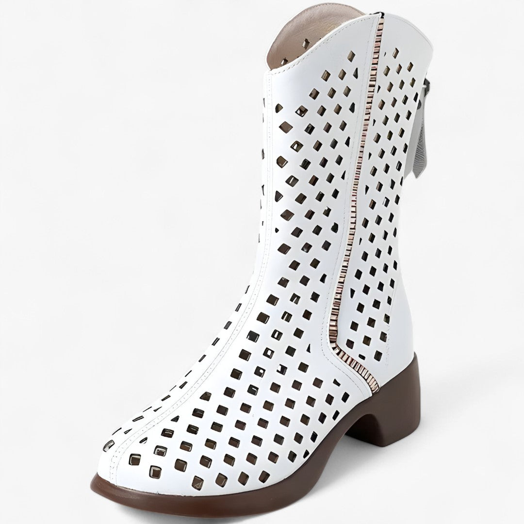 Stivali traforati in vera pelle a metà polpaccio traspiranti Donna - Bianca - BOOTS Boots & Shoes donna metà pelle polpaccio shoes stivali stivali traforati traforati - Concept Palermo