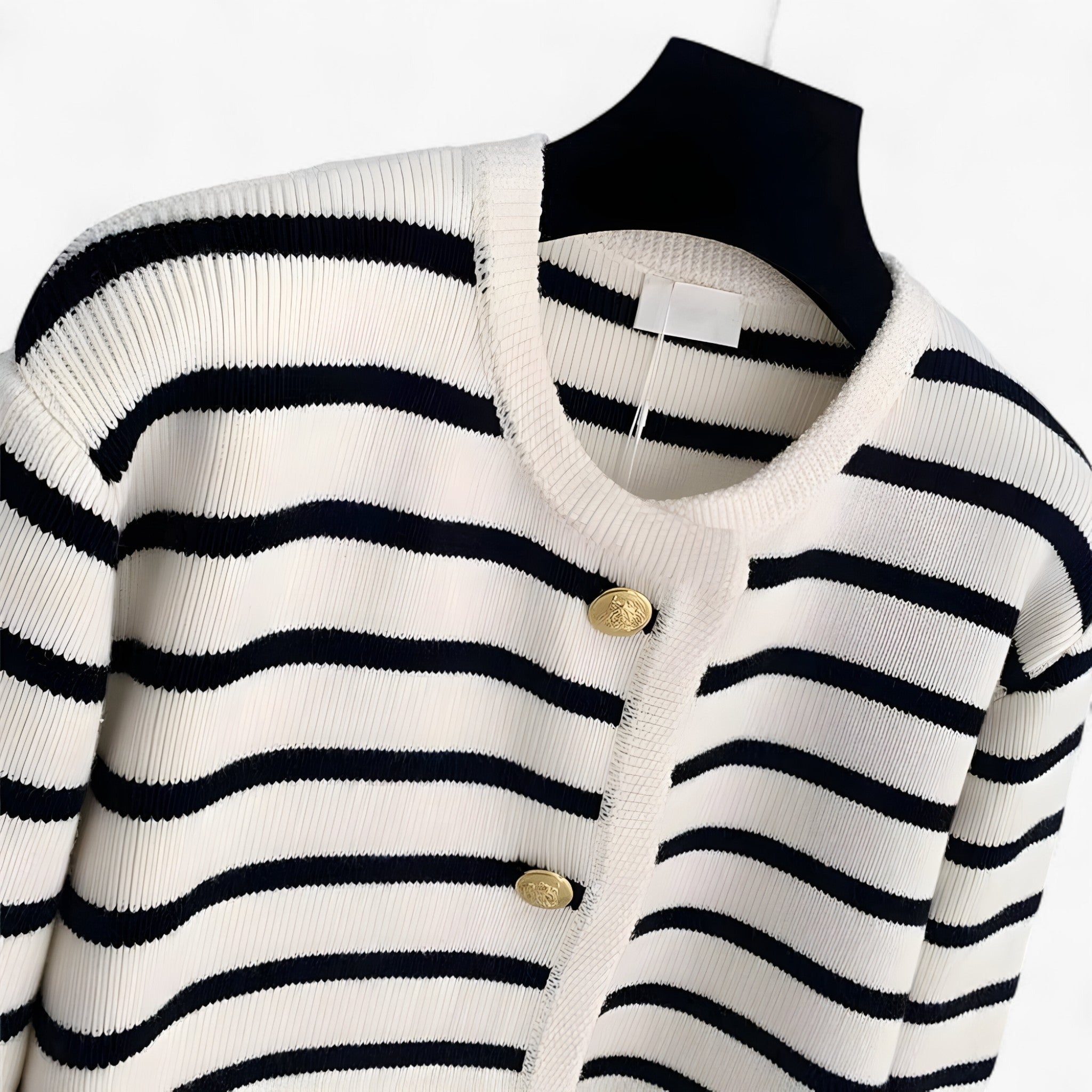 Cardigan classico a righe Comfort senza tempo con dettagli chic Pelle - - cardigan cardigan righe chic comfort dettagli jacket pelle righe tempo - Concept Palermo