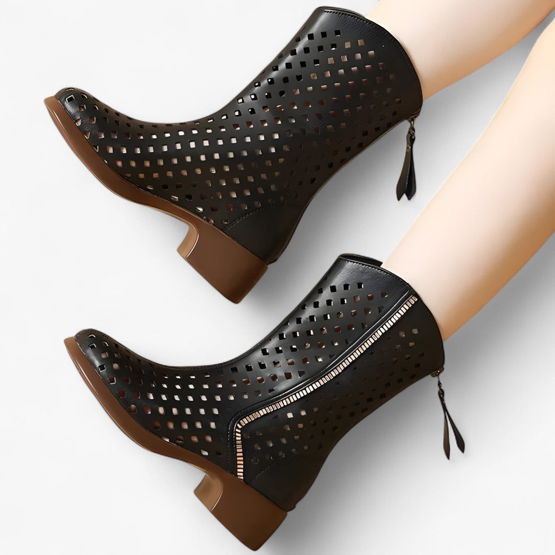 Stivali traforati in vera pelle a metà polpaccio traspiranti Donna - - BOOTS Boots & Shoes donna metà pelle polpaccio shoes stivali stivali traforati traforati - Concept Palermo