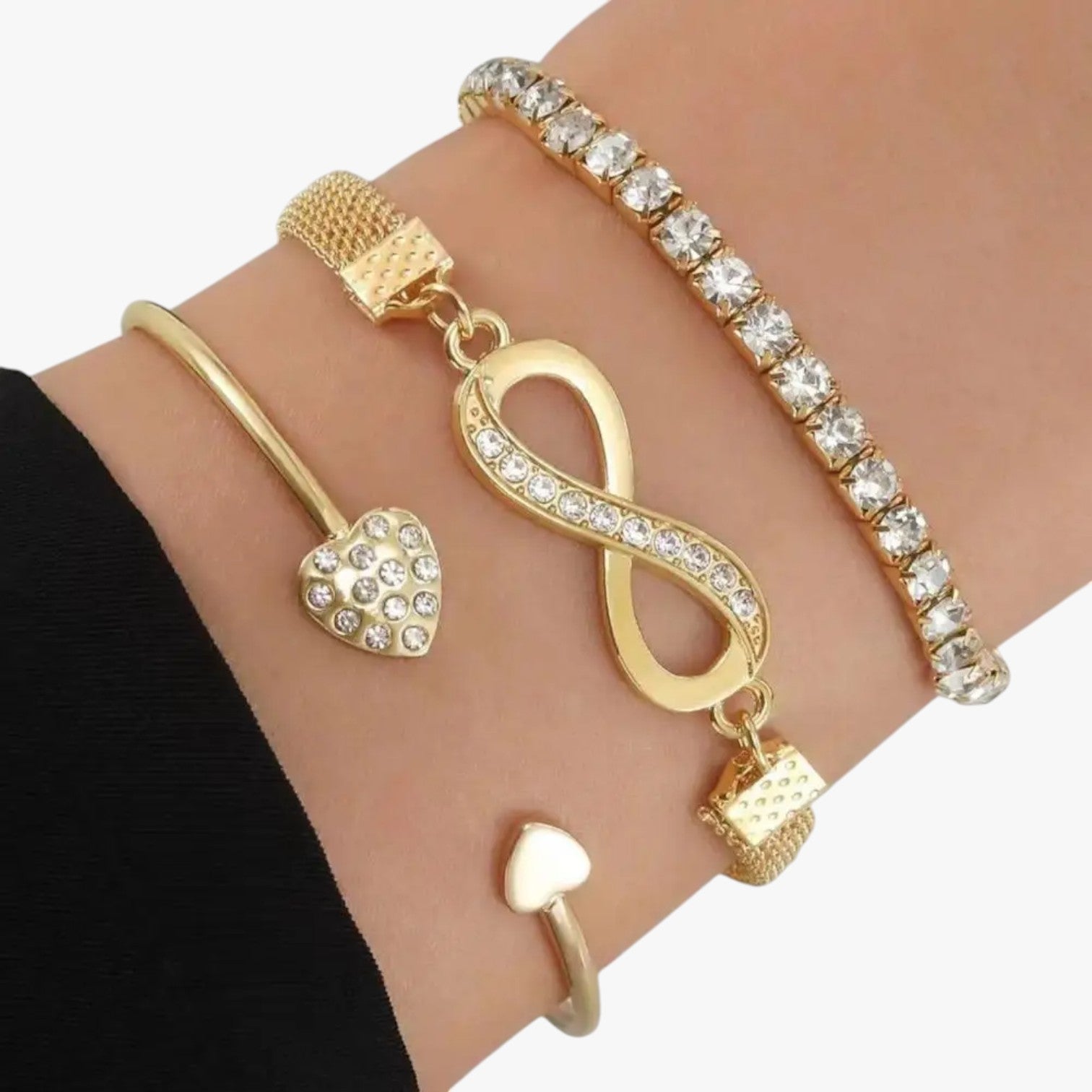 Set di braccialetti con ciondolo a forma di cuore, catene a strati e strass scintillanti - - braccialetti braccialetti ciondolo BRACELET BRACELET FOR WOMEN BRACELETS bracelets for women catene ciondolo cuore forma jewelry scintillanti - Concept Palermo