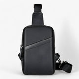 Sac bandoulière en simili cuir noir élégant et fonctionnel  