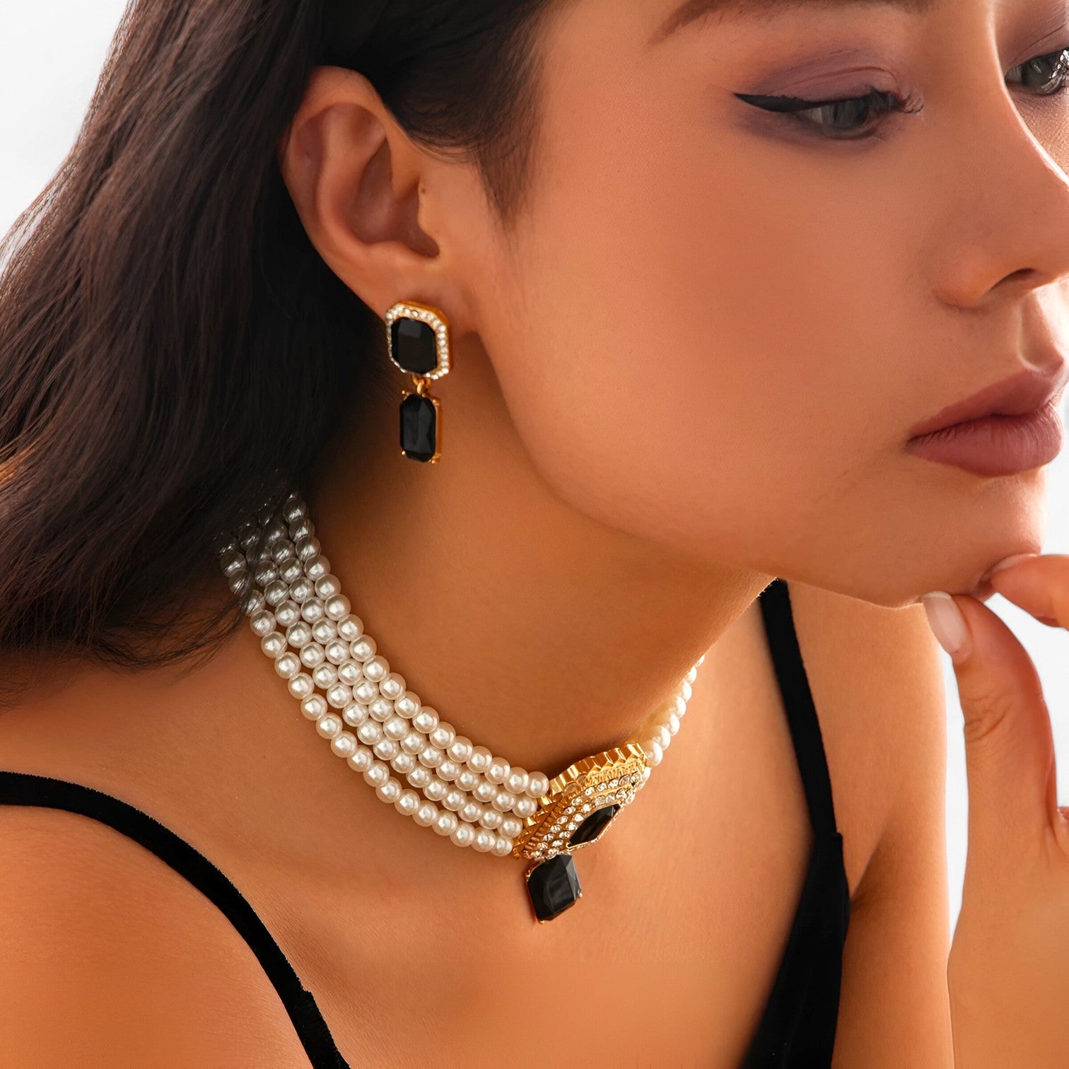 Eleganza Retro Lattaceo: Set di gioielli a più strati con perle per donne Lana Donna - - Accessories Jewelry donna donne eleganza eleganza retro Gift Gifts for women gioielli jewelry lana lattaceo women - Concept Palermo