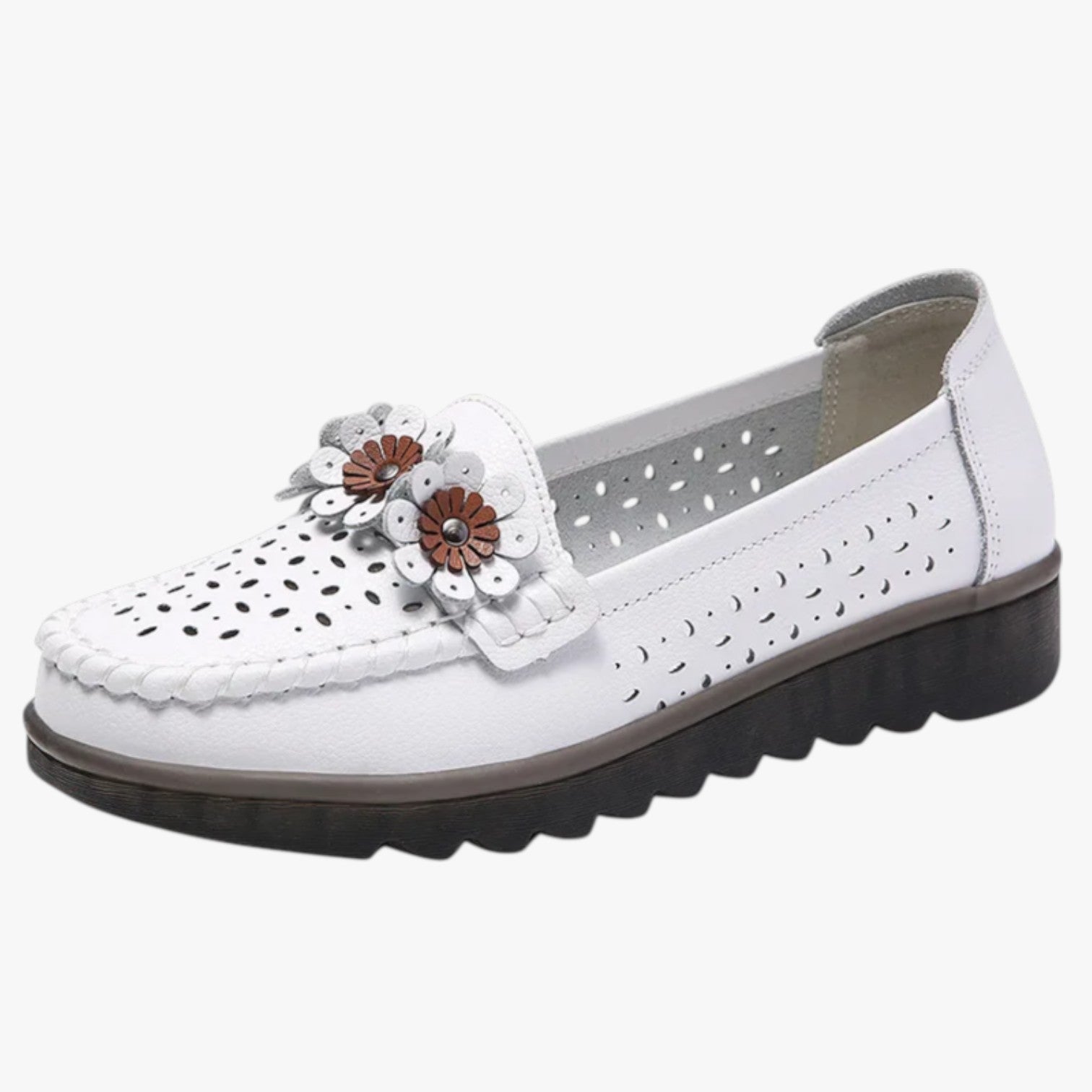 Mocassini estivi in pelle - Comodità e freschezza con dettagli floreali Uomo - bianco - comodità dettagli estivi floreali freschezza mocassini mocassini estivi pelle shoes Shoes women summer shoes - Concept Palermo