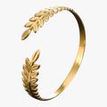 Pulsera boho dorada con hoja de laurel – elegancia clásica que inspira