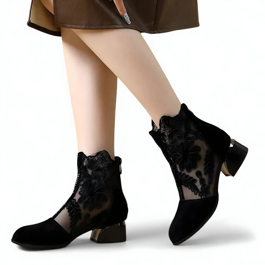 Stivaletti Donna Neri in Vera Pelle con Tacco Grosso, Lacci e Cerniera Laterale - - BOOTS Boots & Shoes grosso lacci pelle shoes stivaletti stivaletti vera tacco vera - Concept Palermo