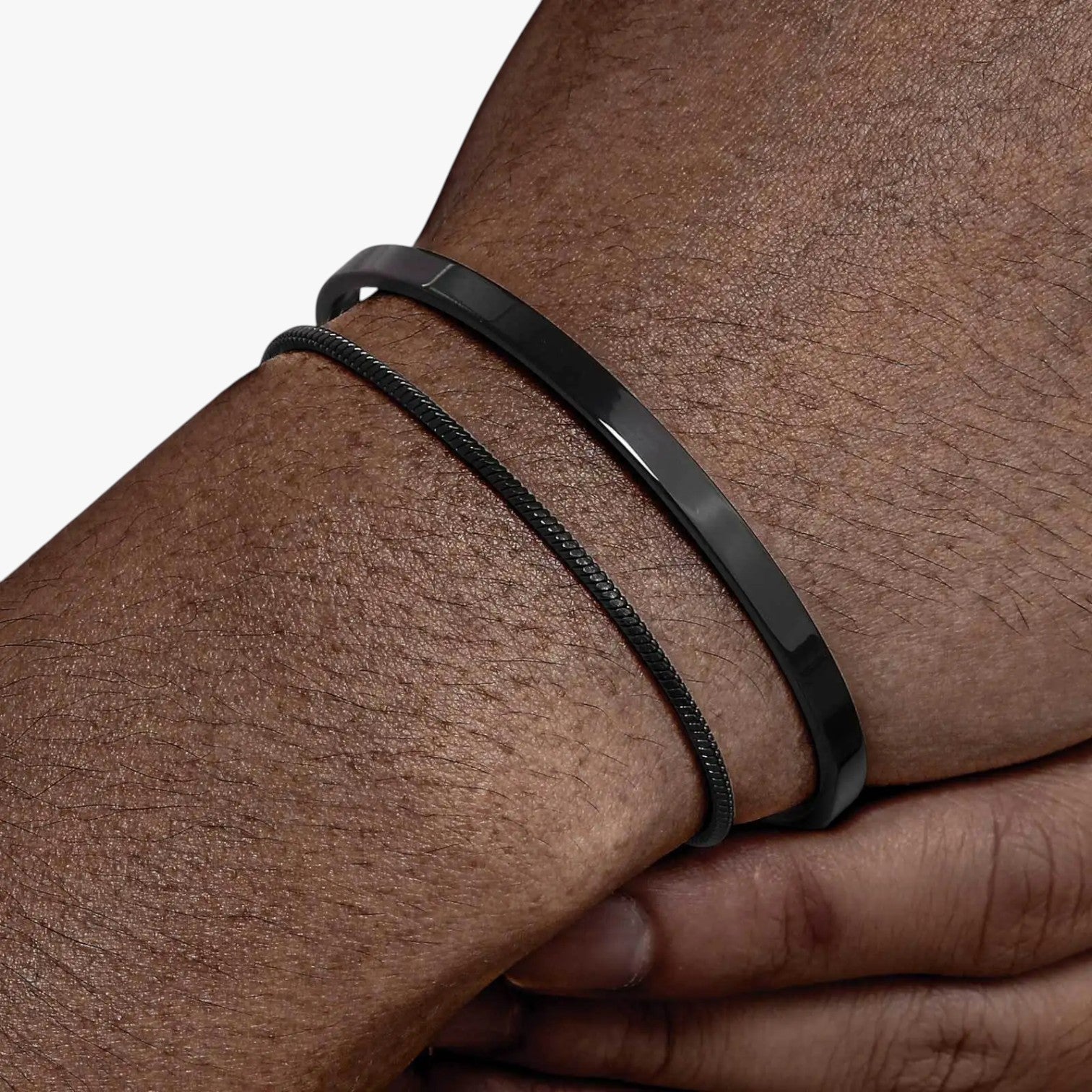 Set Bracciali Uomo in Acciaio con Dettagli Neri - - acciaio bracciali bracciali uomo BRACELET bracelet for men BRACELETS dettagli jewelry mens bracelet neri uomo - Concept Palermo