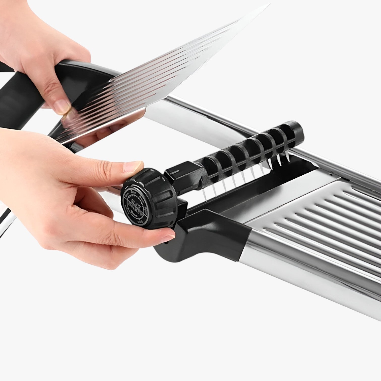 Mandolina Regolabile in Acciaio Inossidabile – Affettare Verdure Velocemente e in Sicurezza - - acciaio affettare inossidabile Kitchen kitchen & dining kitchen accessory kitchen tools mandolina mandolina regolabile regolabile sicurezza - Concept Palermo