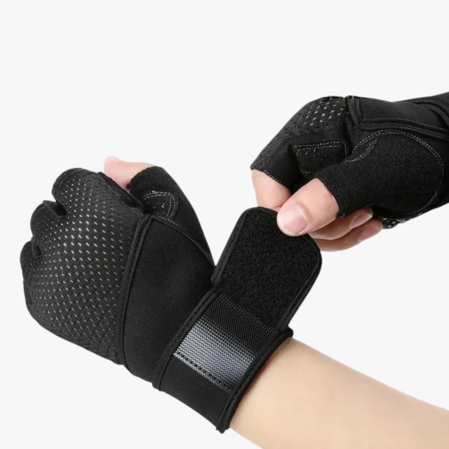 Guanti da palestra con grip antiscivolo e supporto polso Uomo - - alvin | guanti da palestra con grip antiscivolo e supporto polso - €25 antiscivolo gloves gloves for men grip guanti guanti palestra mens gloves palestra polso supporto - Concept Palermo