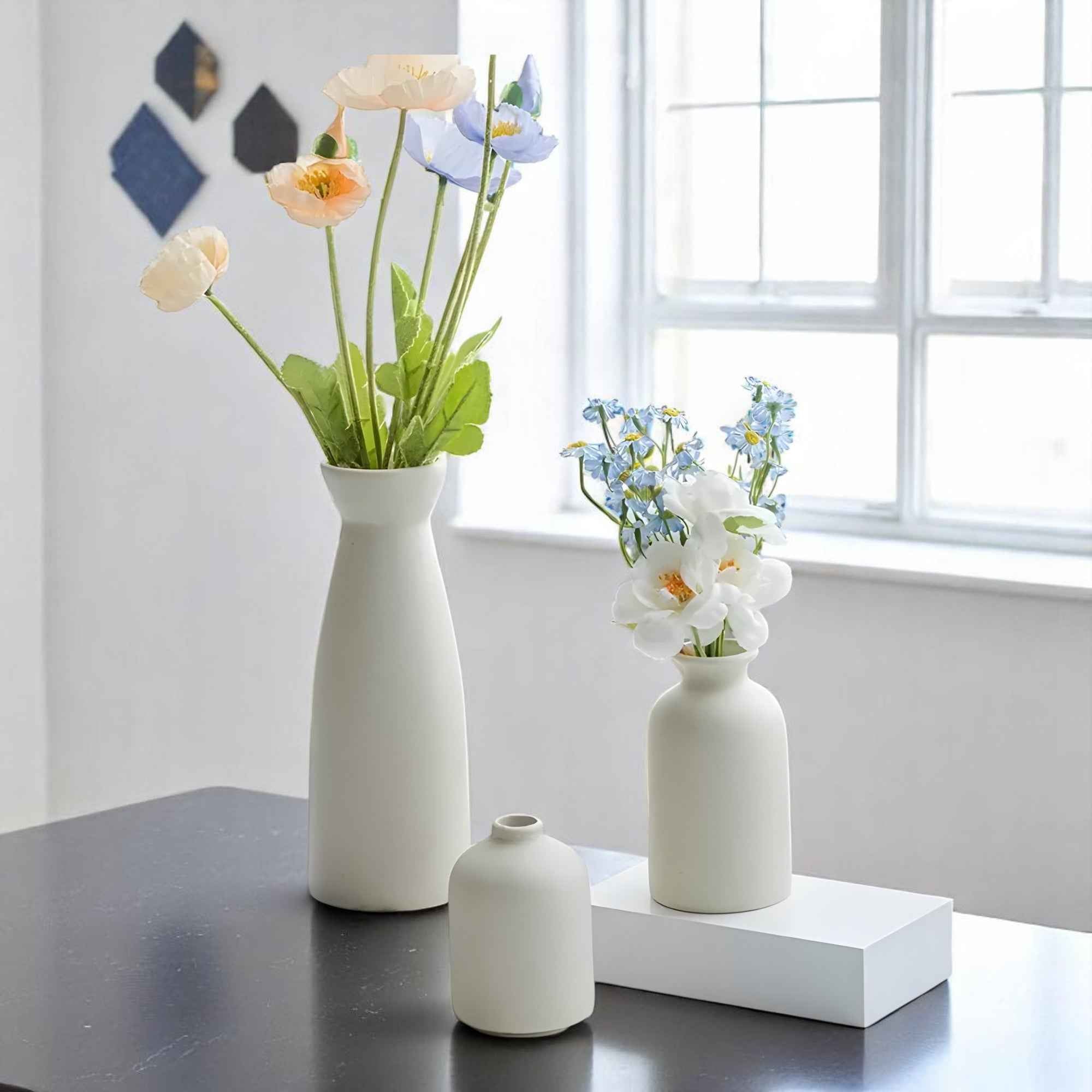 Set di 3 Vasi Decorativi Moderni in Ceramica Bianca per Soggiorno - - accessoires décoratifs cross-from-marche-lino-15396452270429 céramique céramique de luxe décoration de maison décoration intérieure ensemble ensemble vases fleurs sèches New-google style bohème vases vases design vases en céramique vases modernes éléments naturels - Concept Palermo