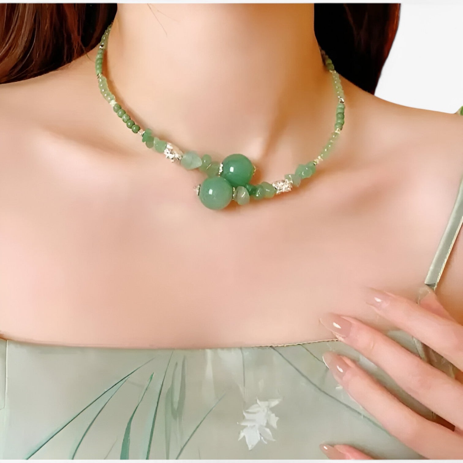 E senza tempo: collana choker in giada orientale per un look raffinato Pelle Uomo - - choker collana elegant womens necklaces Fashion Necklaces giada jewelry look Necklace Necklaces for Women orientale pelle raffinato - Concept Palermo