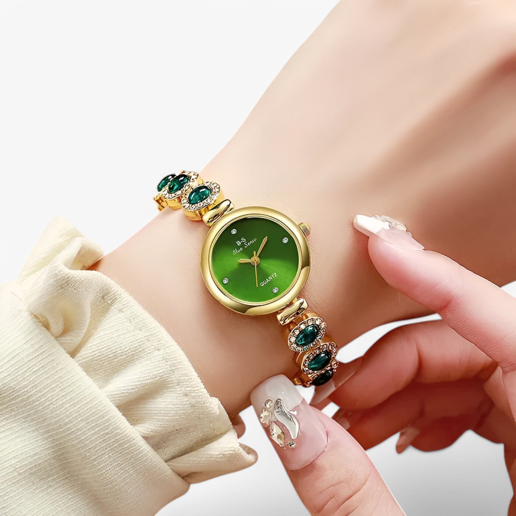 Orologio da donna con pietre verdi e design ispirato ai brand di lusso - - brand design donna female watch ispirato orologio orologio donna pietre verdi watch for women - Concept Palermo