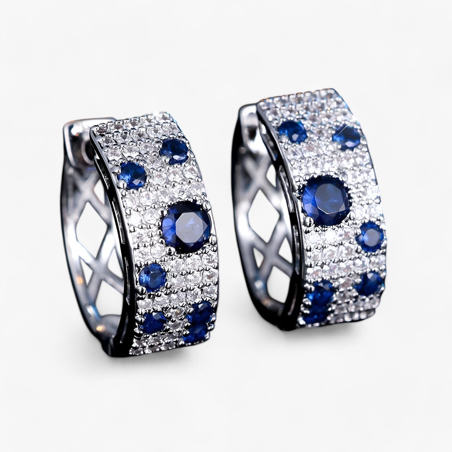 Orecchini in zirconia dorata – Splendido stile per donne Donna - - Accessories Jewelry donna donne dorata EARRINGS jewelry orecchini orecchini zirconia splendido stile - Concept Palermo