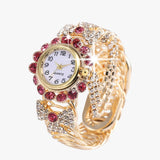 Luxe dameshorloge met diamanten armband in goud