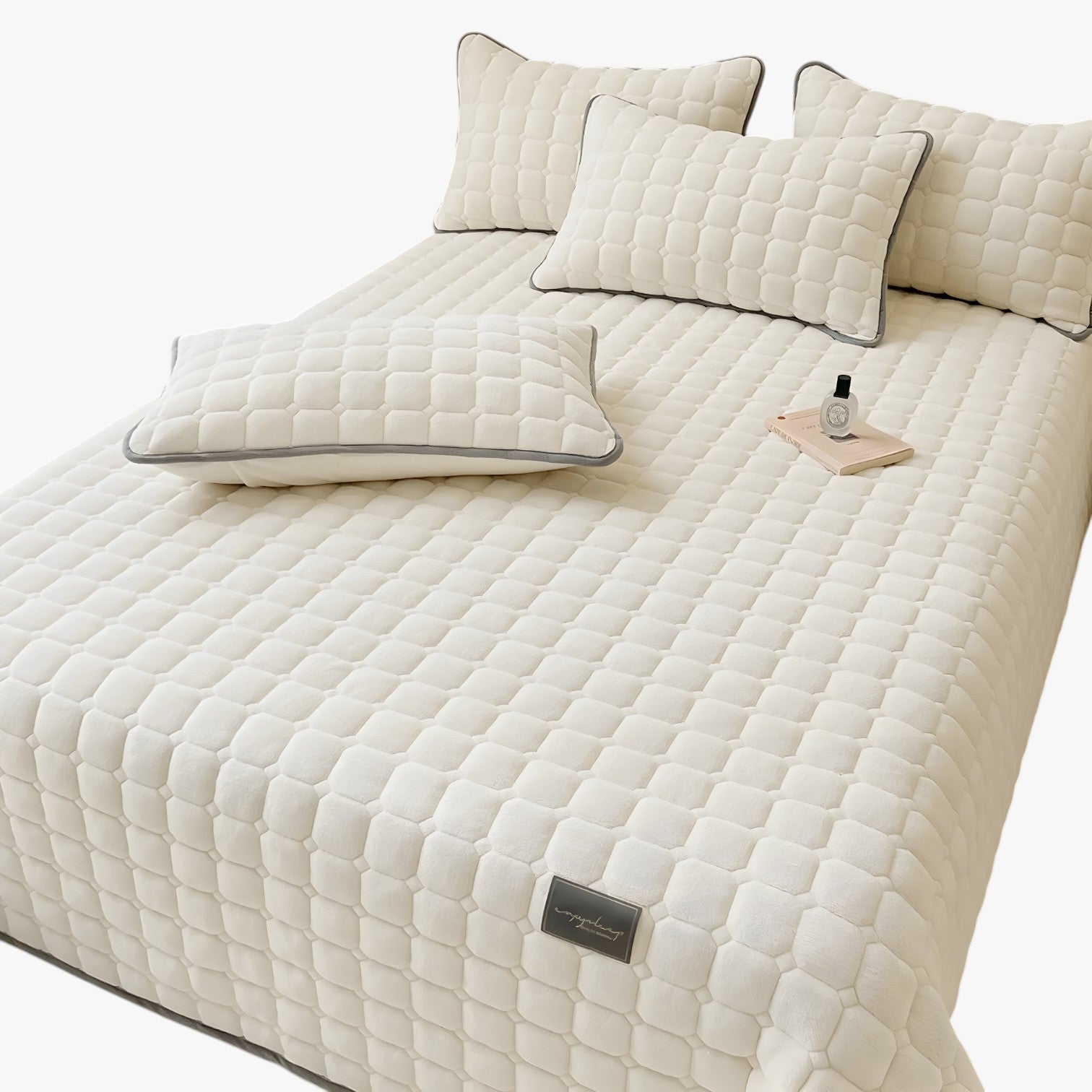 Copripiumino in morbido velluto per comfort e lusso - Beige 230x250cm-Re Constantine - bedroom comfort copripiumino copripiumino velluto Home home & garden velluto - Concept Palermo