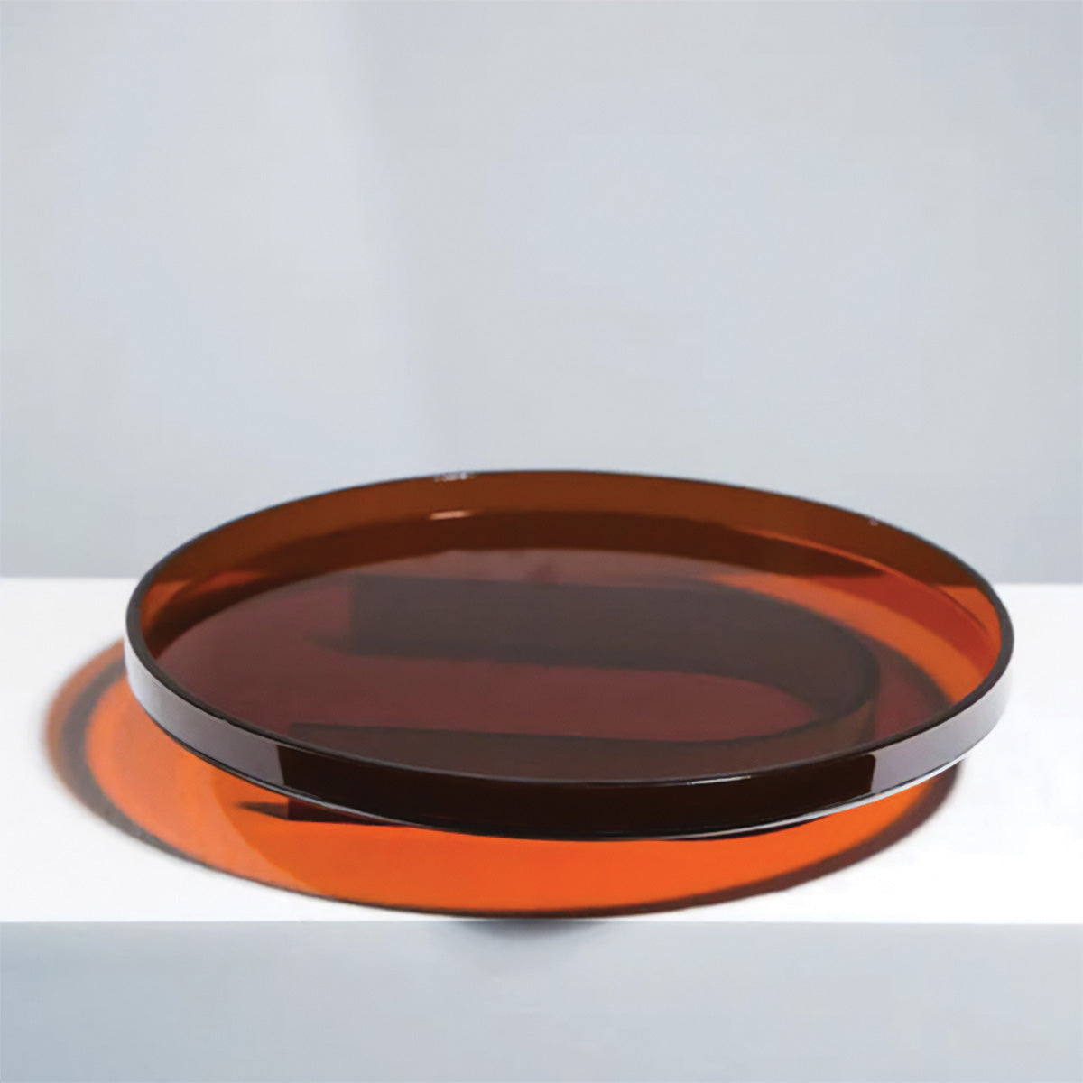 Servitore in Acrilico: Trasforma il Tuo Arredamento e Arricchisci la Tua Esperienza di Intrattenimento Uomo - Rotondo - acrilico arredamento arricchisci Decor esperienza home & garden intrattenimento Kitchen servitore servitore acrilico Tableware - Concept Palermo