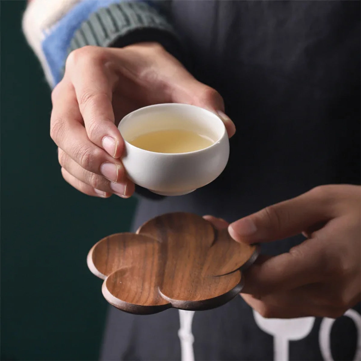 Set di Sottobicchieri Bloom in Noce Sottobicchieri Sofisticati per Trasformare la Tua Imbandigione - - bloom Decor home & garden imbandigione Kitchen noce sofisticati sottobicchieri sottobicchieri bloom Tableware trasformare - Concept Palermo