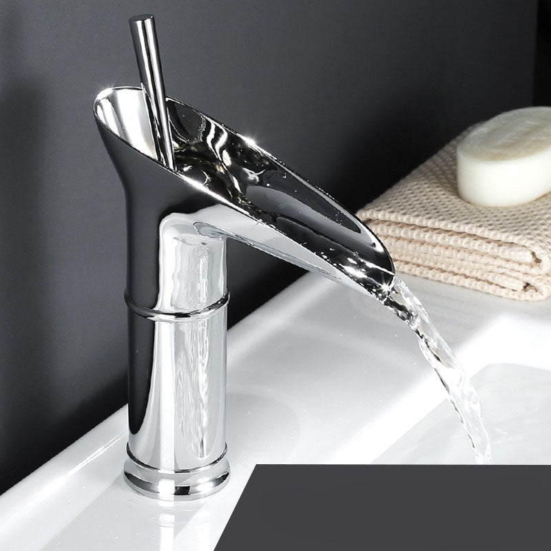 Waterfall rubinetto antico rubinetto per lavabo da bagno miscelatore per lavabo in ottone Donna - Chroom kort - antico antique bathroom antique faucet bagno Bathroom Bathroom Faucets donna faucet brass basin Faucets home & garden lavabo miscelatore mixer taps ottone rubinetto sink faucet Waterfall faucet - Concept Palermo