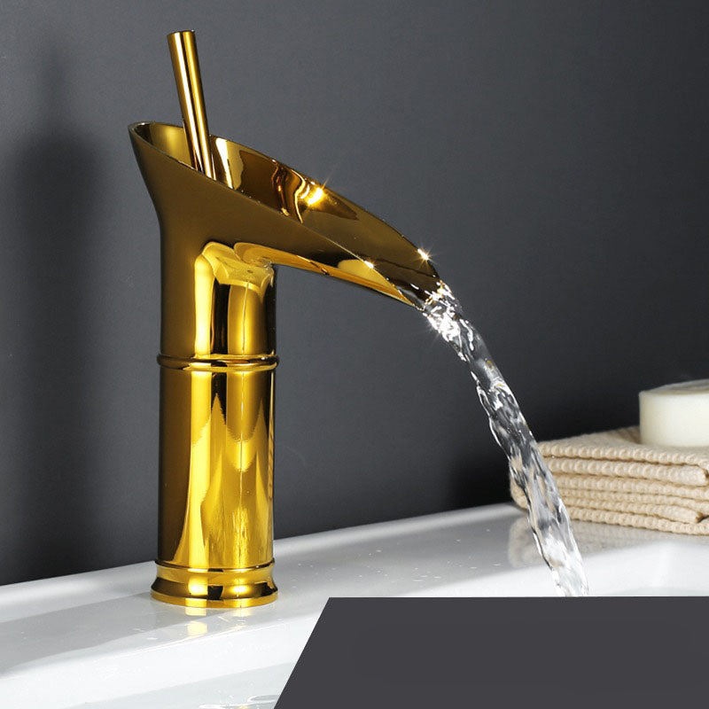 Waterfall rubinetto antico rubinetto per lavabo da bagno miscelatore per lavabo in ottone Donna - Oro corto - antico antique bathroom antique faucet bagno Bathroom Bathroom Faucets donna faucet brass basin Faucets home & garden lavabo miscelatore mixer taps ottone rubinetto sink faucet Waterfall faucet - Concept Palermo