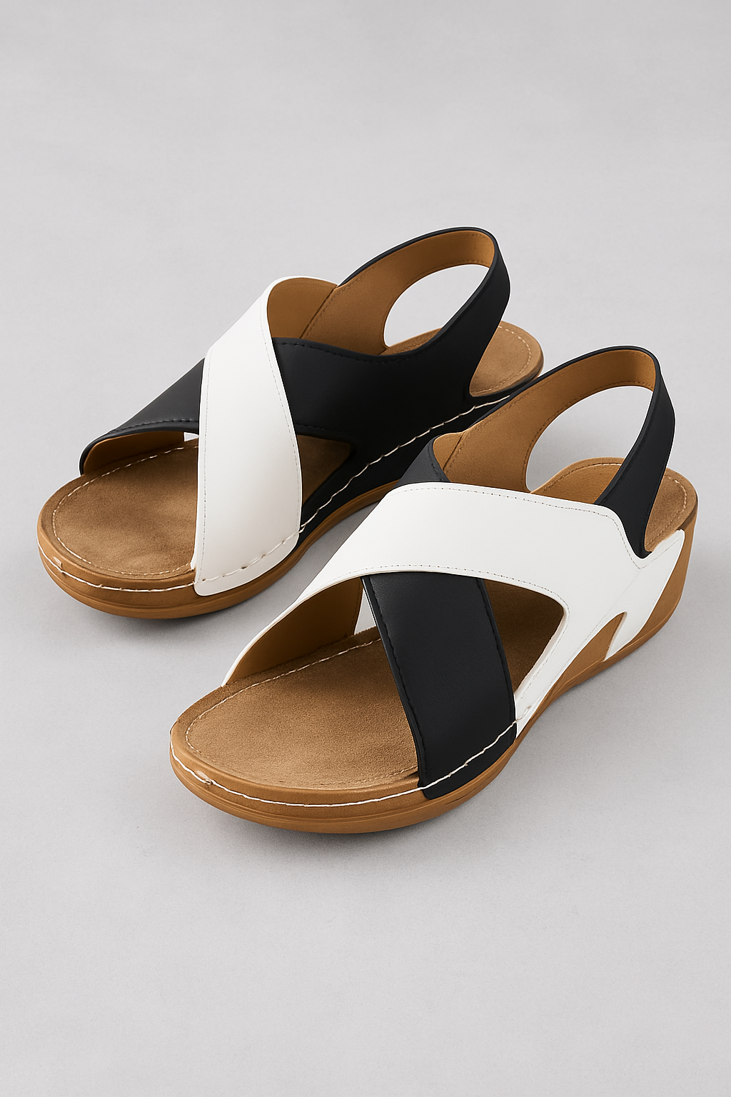Sandali Donna Eleganti con Cinturino Incrociato e Tacco Basso, in Pelle Nera - Nero - cinturino donna Frauen Sandalen incrociato sandali sandali donna sandals Summer - Concept Palermo