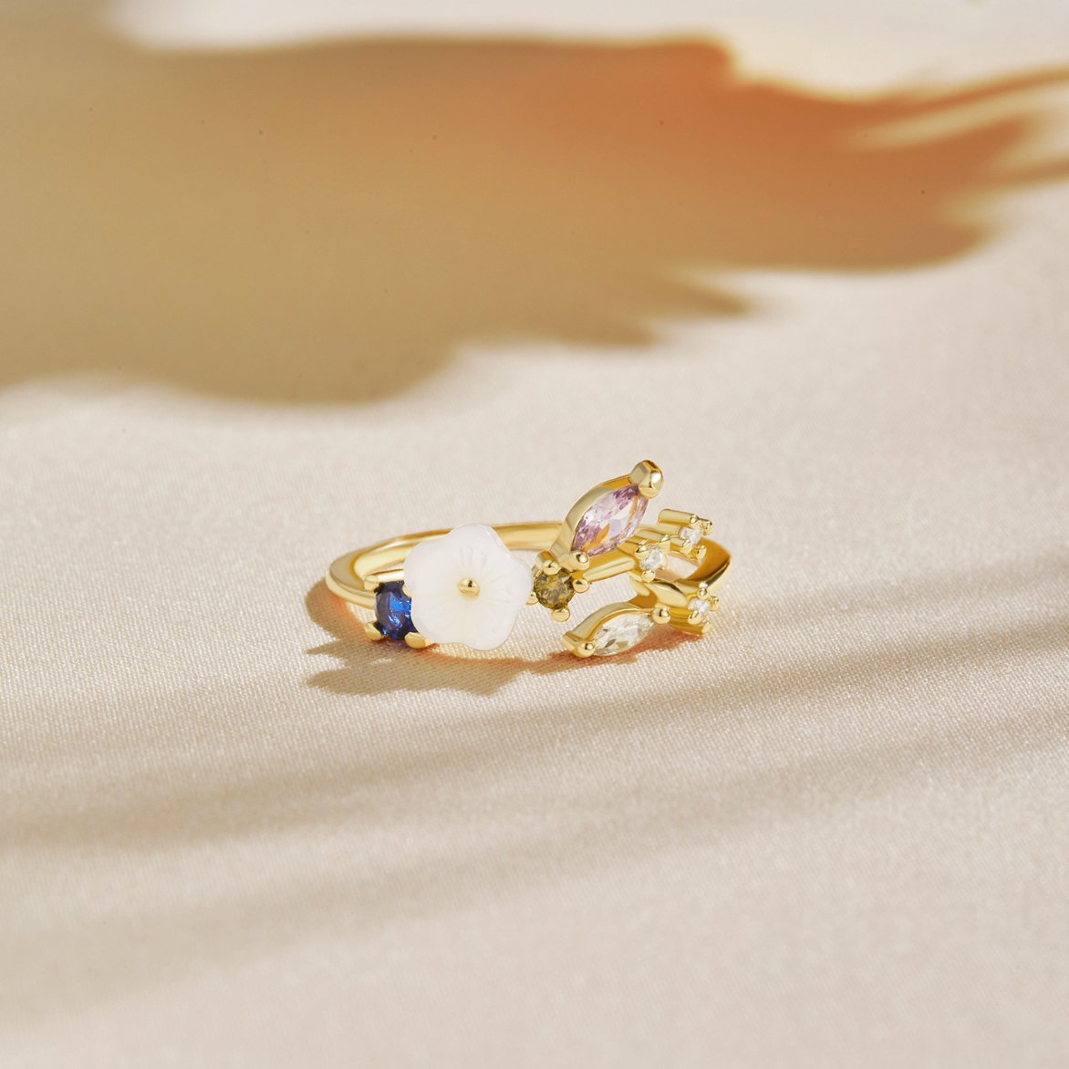 Anello da uomo Antira Blossom, in acciaio inossidabile, per uso quotidiano - - Adjustable Adjustable jewelry anello anello antira Animal&nature antira AV5&6 AV7 AV7+W AV7+W+AUG23 AV7+W+AUG23+SEP23 Best-SellingQ322 BestsellingQ123 BestsellingQ422 blossom CC ColouredStones EverydayEssential GLAMOROUS Gold Goldplated HYPOALLERGENIC jewelry LPRINGS Nature newarrivalsaugust pink price29 Ring Special&Wedding Summeredit TNMarch uomo - Concept Palermo
