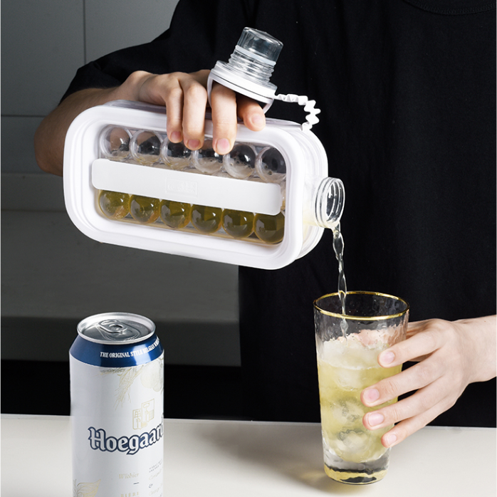 IceGrid - Macchina per cubetti di ghiaccio 2-in-1 per bottiglie - - bottiglie cubetti ghiaccio home & garden Ice cube Ice maker Ice maker bottle icegrid Kitchen Kitchenware macchina - Concept Palermo