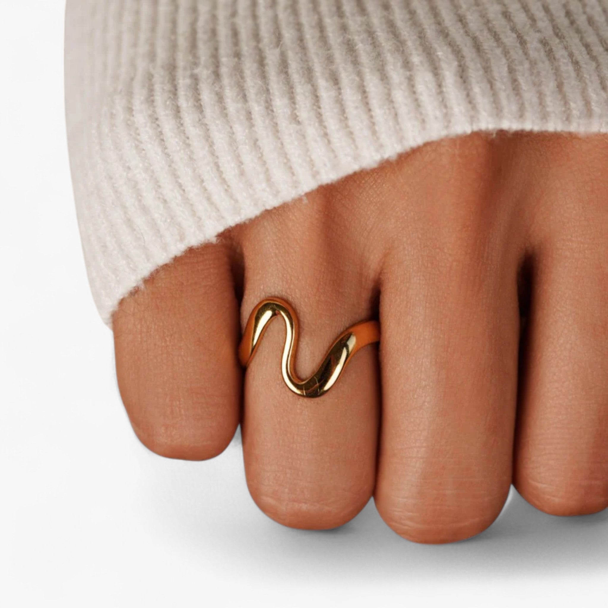 Anello Ondulato d'Oro - - anello anello ondulato EverydayEssentials gold HYPOALLERGENIC jewelry Minimal MINIMALISTIC New Arrivals ondulato Ring - Concept Palermo