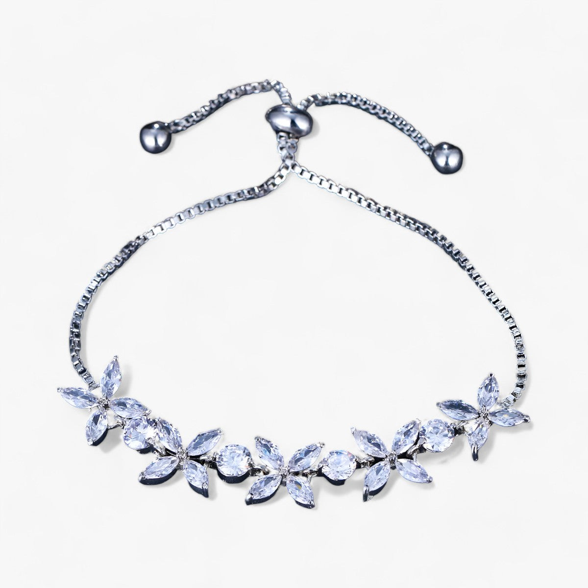 Bracciale charm con motivo di fiori in zirconia Donna - Colore bianco - All Compatible B2136 Box-with-tongue bracciale bracciale charm BRACELETS Chain & Link Bracelets charm Copper cubic zirconia donna fashion fiori jewelry Mainland China Mood Tracker motivo plant Prong Setting Snake Chain TRENDY Women Zhejiang zirconia - Concept Palermo