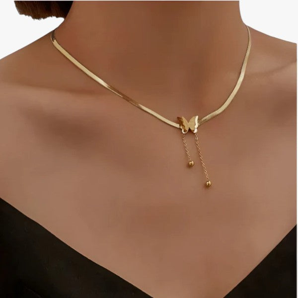 Collana con ciondolo a farfalla - Stile e fascino in un unico gioiello Acciaio Donna Lana - - 40+5cm acciaio All Compatible Butterfly Butterfly pendant ciondolo Classic collana collana ciondolo donna elegant womens necklaces farfalla fascino fashion gioiello Gold Hubei Light luxury style Mainland China Metal NECKLACES party Pendant Necklaces silver Snake Chain Stainless Steel stainless steel necklace Women YIYUEQIANLI - Concept Palermo