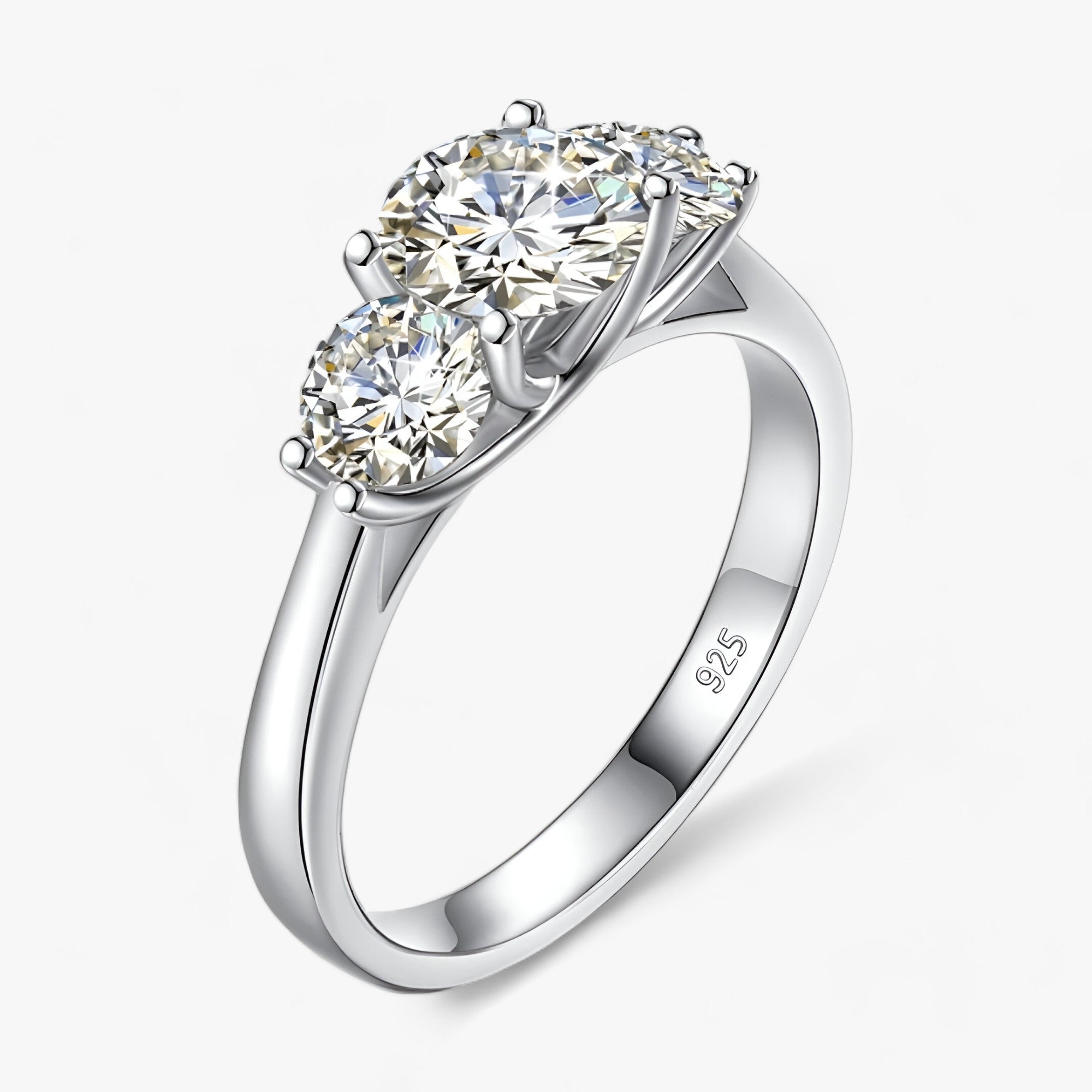 Anello in Moissanite Oro Giallo - Un Brillo di Lusso Donna - - 3 stone moissanite ring 5g 925 anello anello moissanite brillo Diamond donna ENGAGEMENT Fine GRA 11817187 jewelry Luxury Jewelry Mainland China Moissanite NGTC Prong Setting Rings Round silver Sterling TRENDY Wedding Bands Women Yellow Gold Moissanite Rings YES - Concept Palermo