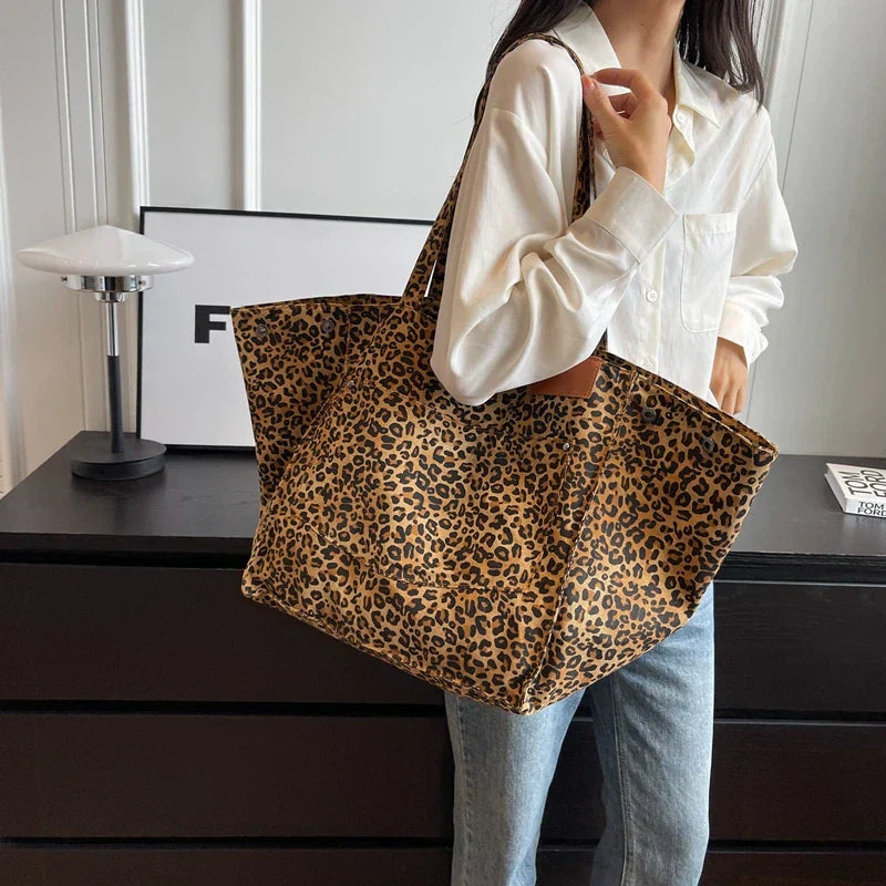 Savannah - grande borsa da tela oversize con stampa leopardata Donna - Marrone - bag bags borsa donna handbags leopardata oversize savannah stampa tela women Women's handbags - Concept Palermo