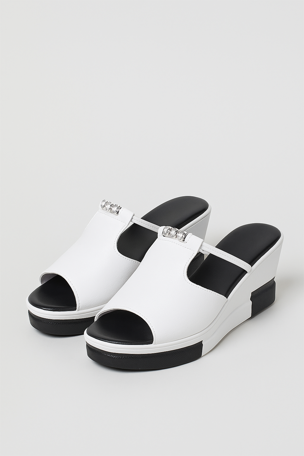 Zeppe con ornamento per gioielli e suola bicolore - Bianco - bicolore fashion Fashion & Casual fashion sandals gioielli ornamento sandals suola WOMEN Women fashion womens fashion zeppe zeppe ornamento - Concept Palermo